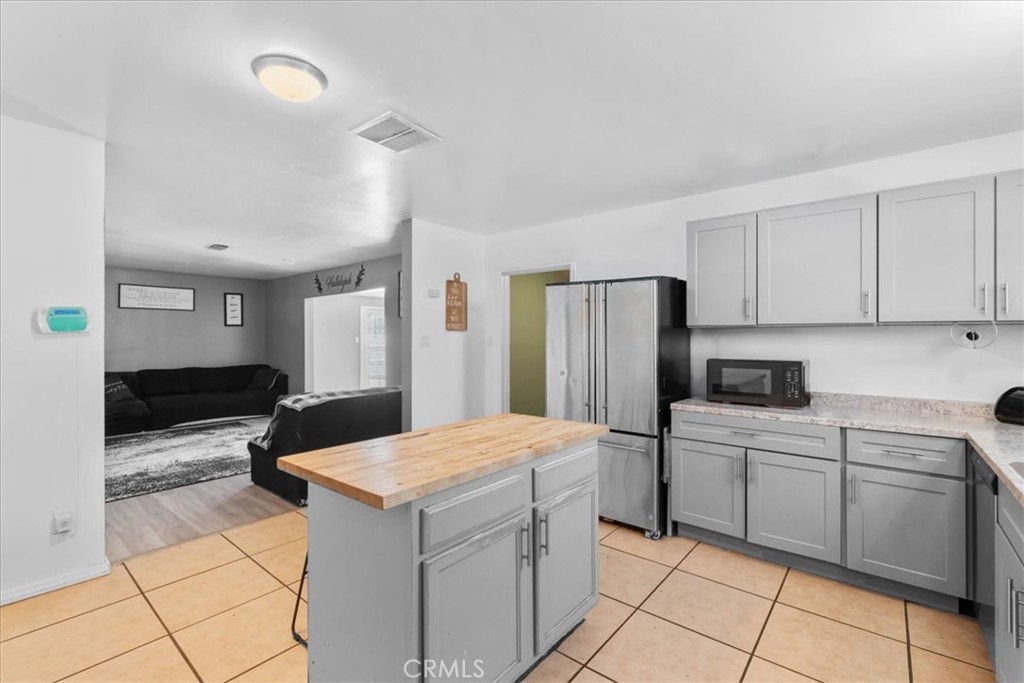 1417 W Marshall Boulevard