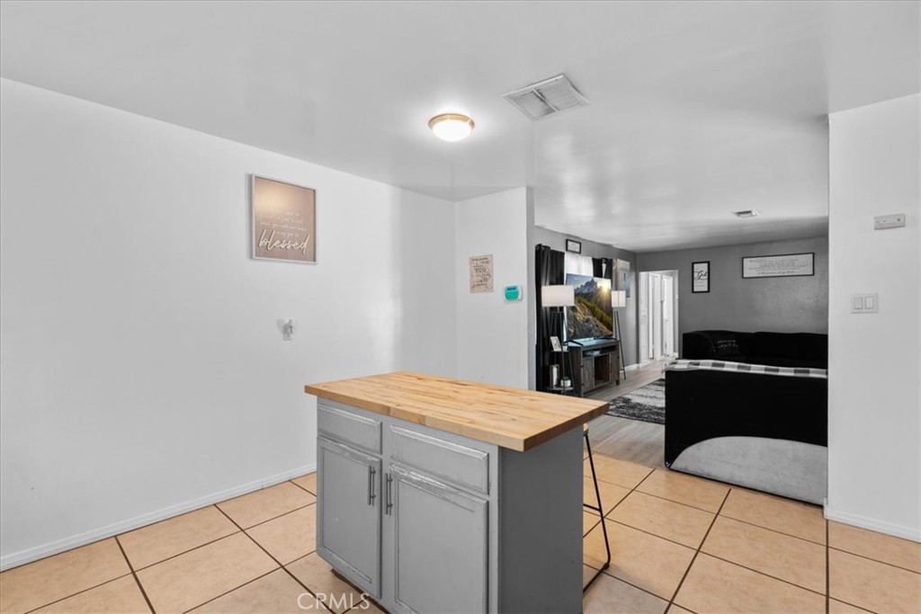 1417 W Marshall Boulevard
