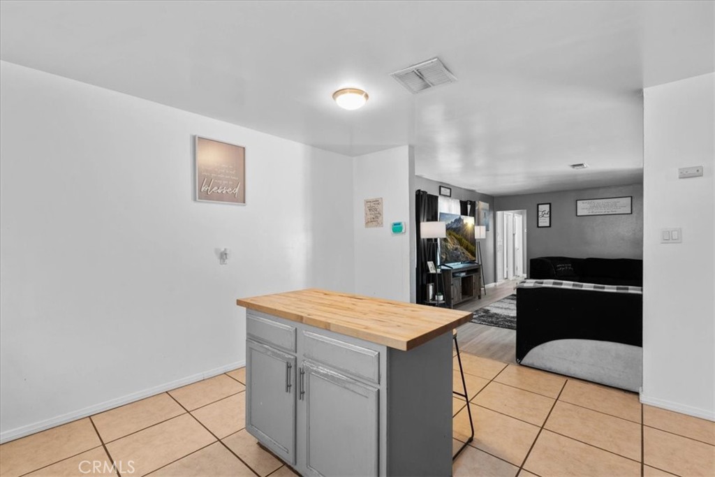 1417 W Marshall Boulevard