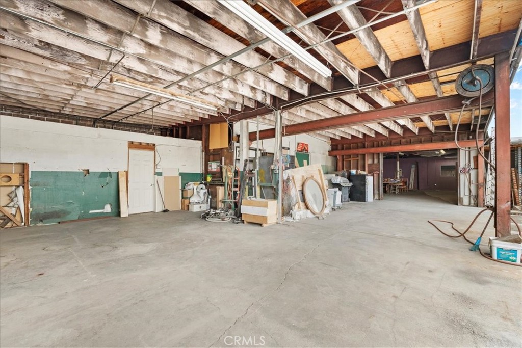 491 W Rialto Ave