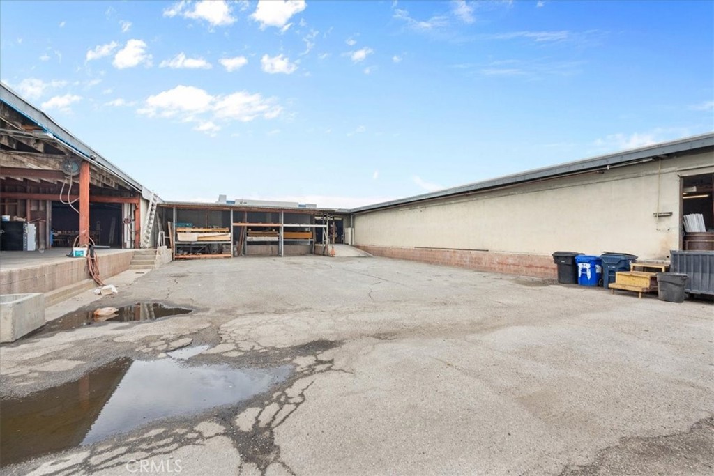 491 W Rialto Ave