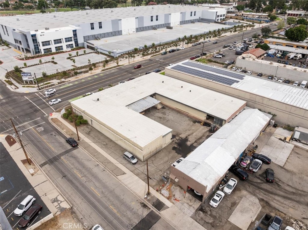 491 W Rialto Ave
