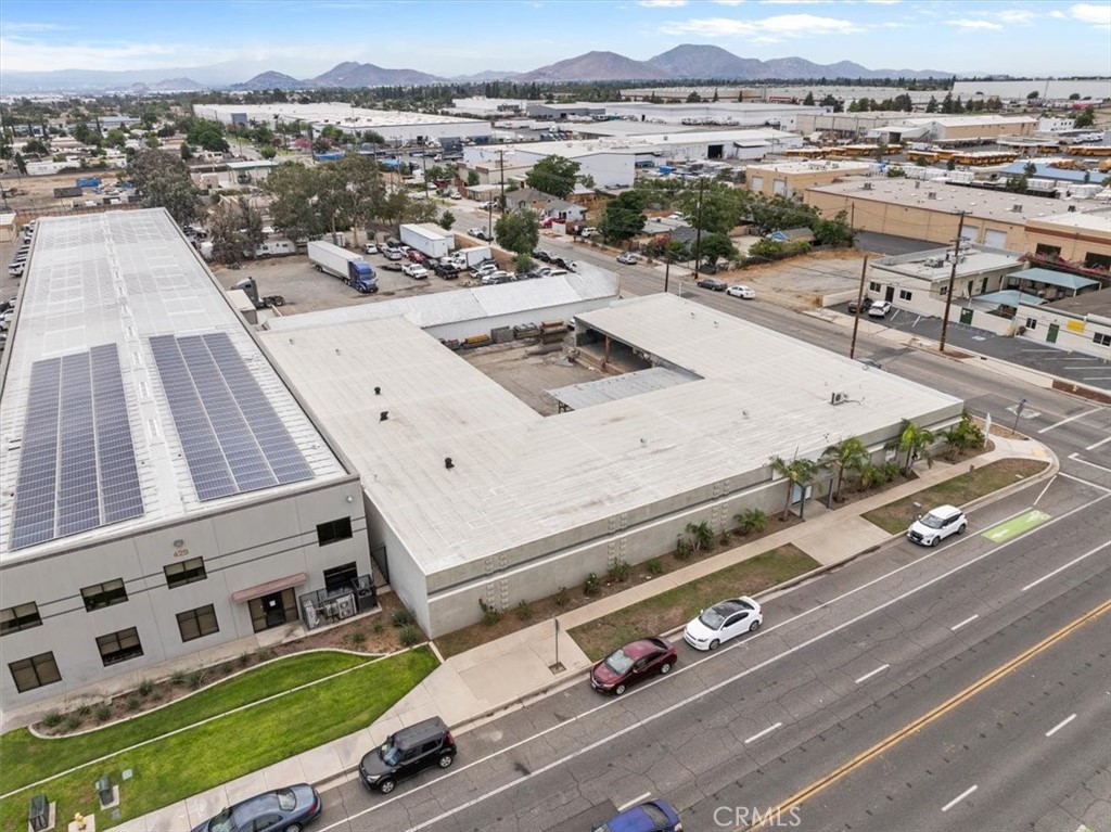 491 W Rialto Ave