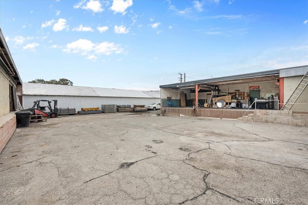 491 W Rialto Ave