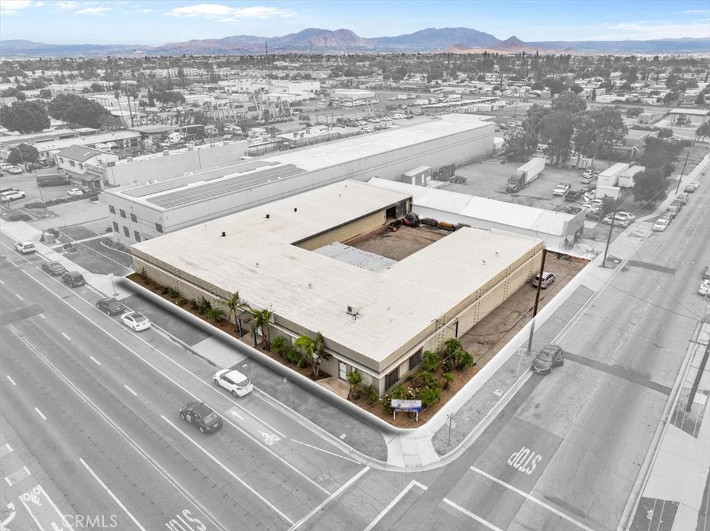 491 W Rialto Ave