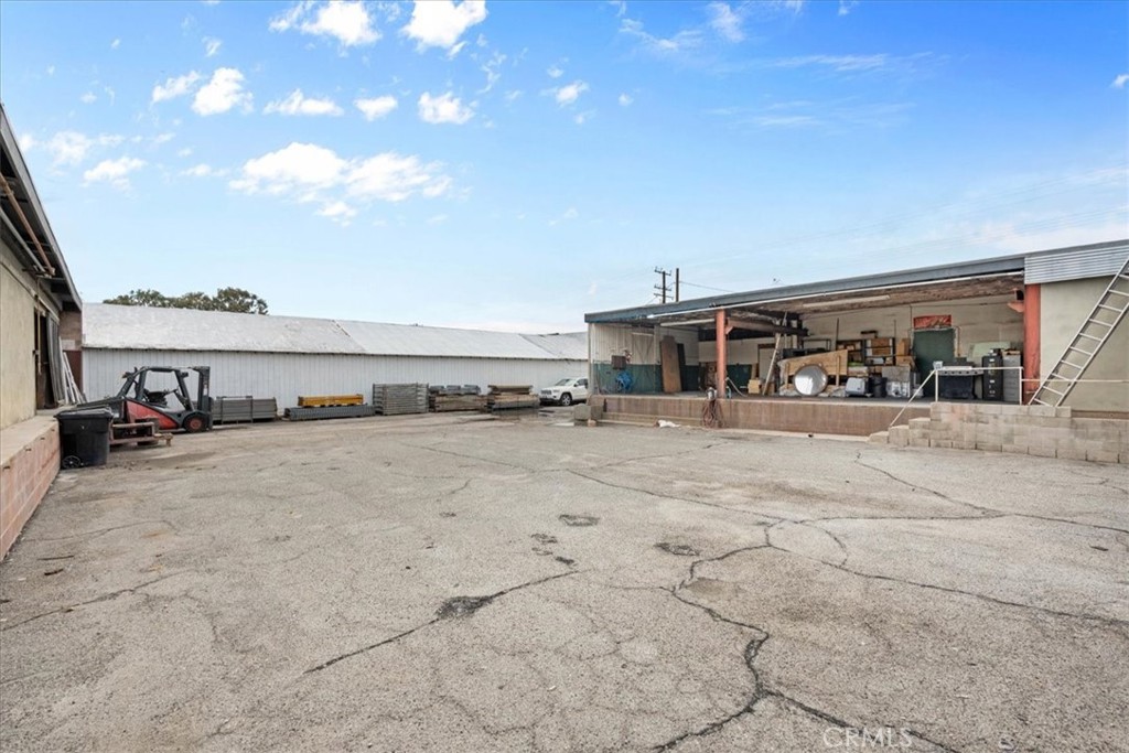 491 W Rialto Ave