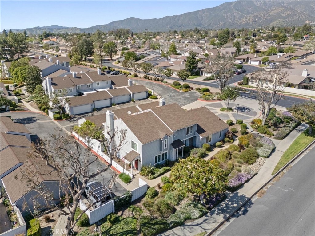 1691 N Mountain