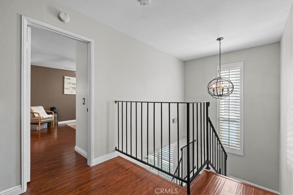 1691 N Mountain