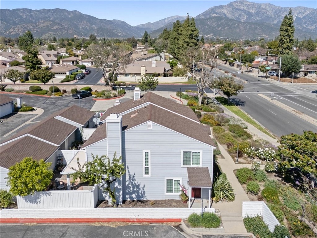 1691 N Mountain