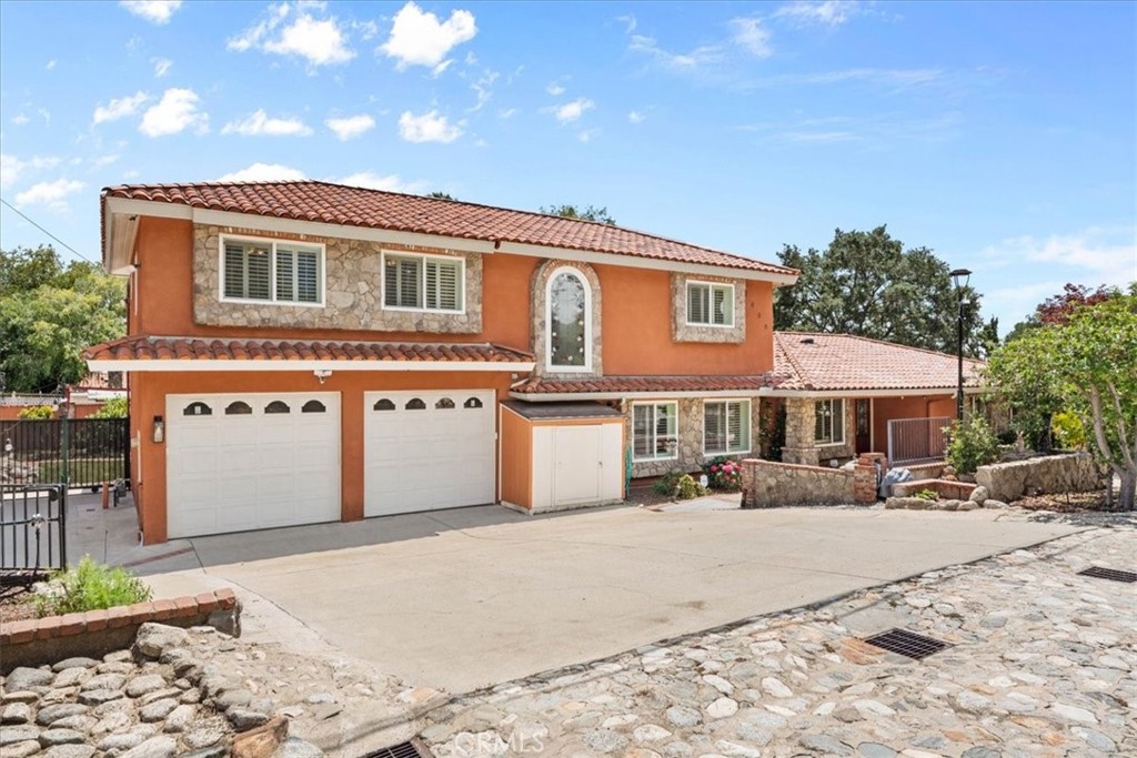 1008 Alamosa Drive