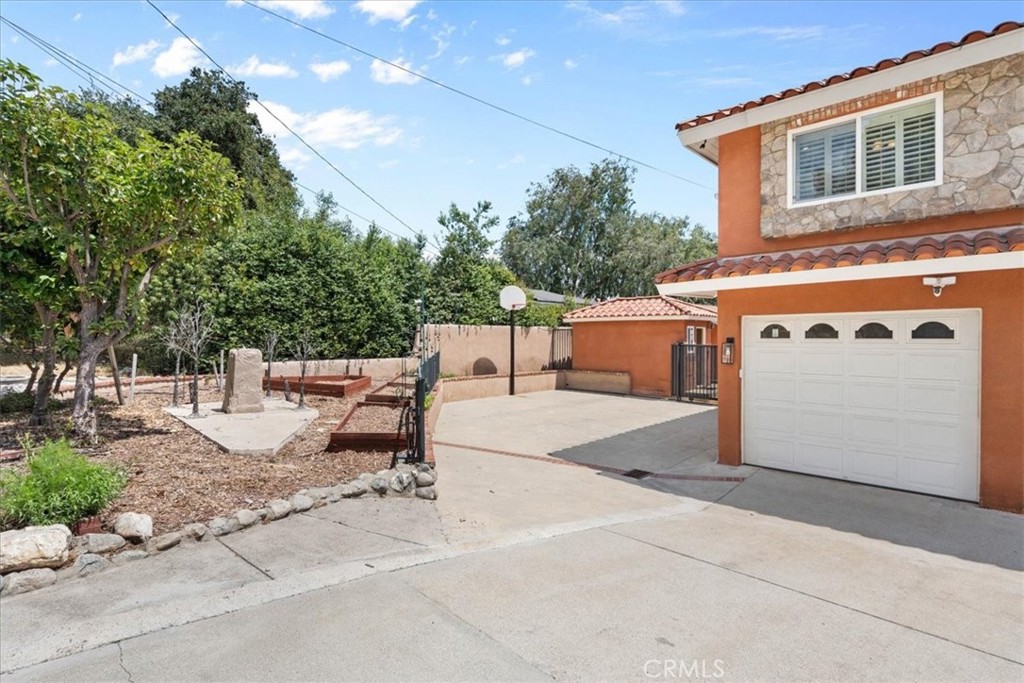 1008 Alamosa Drive