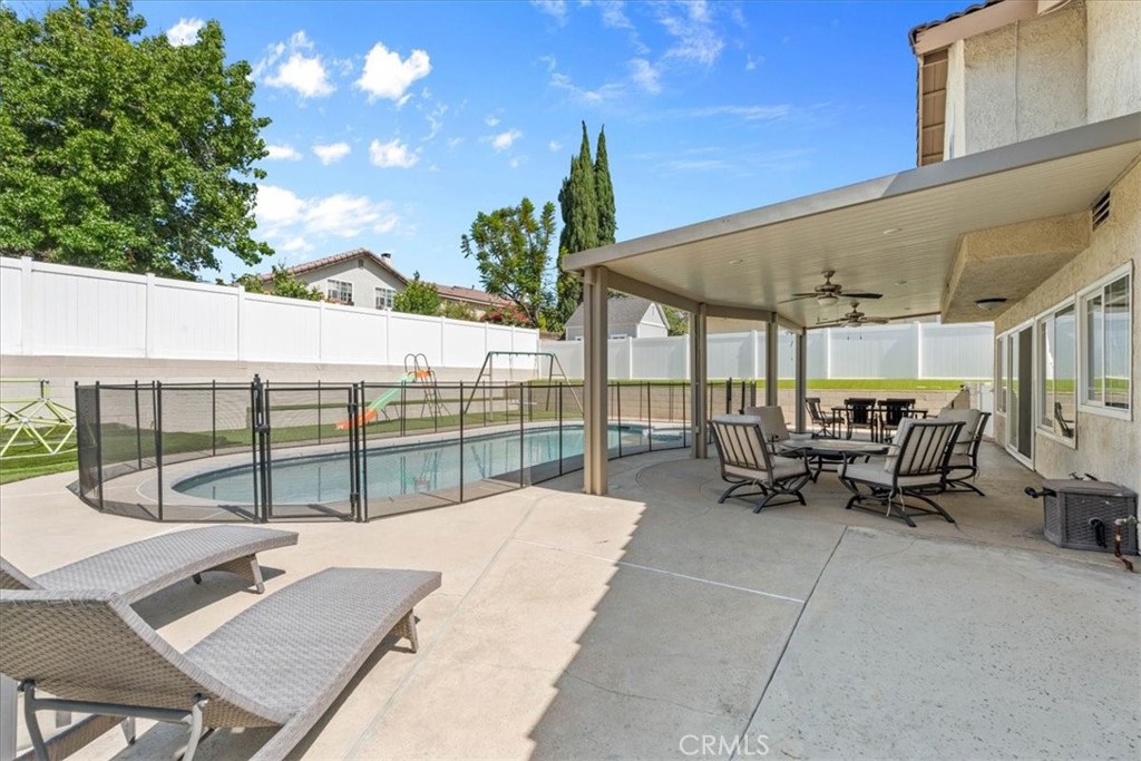 1579 Wedgewood Way