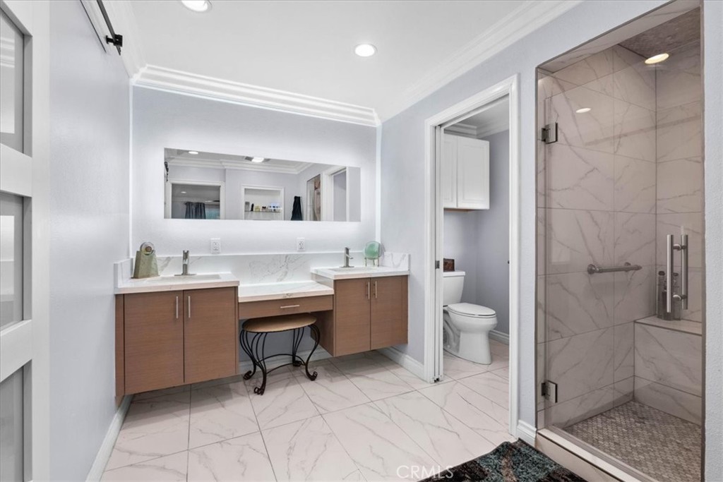 878 W Buffington Street
