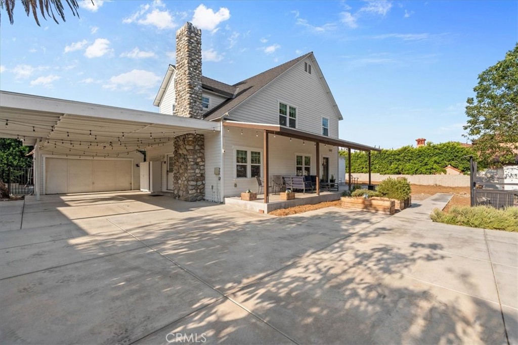 765 W 22nd Street
