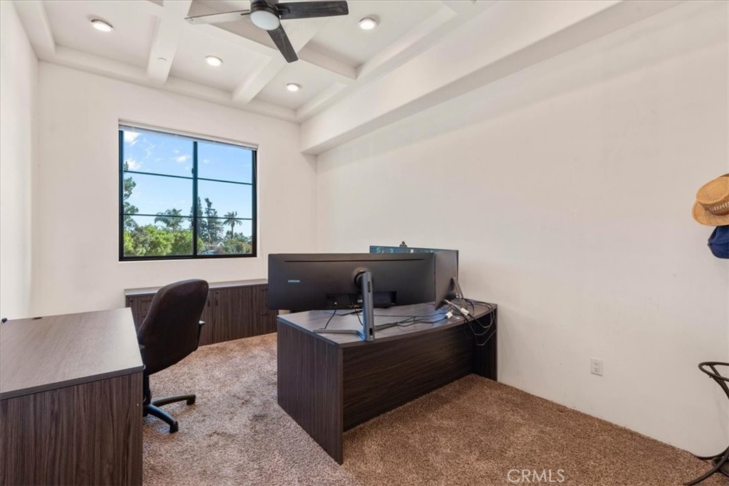 255 W 21st Street
