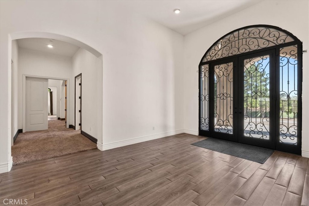 255 W 21st Street