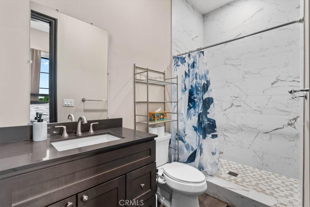 255 W 21st Street