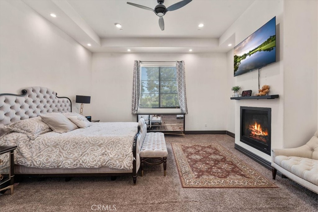 255 W 21st Street