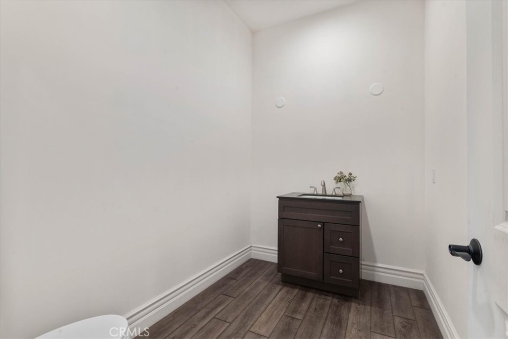 255 W 21st Street