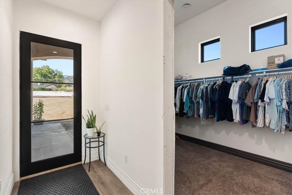 255 W 21st Street