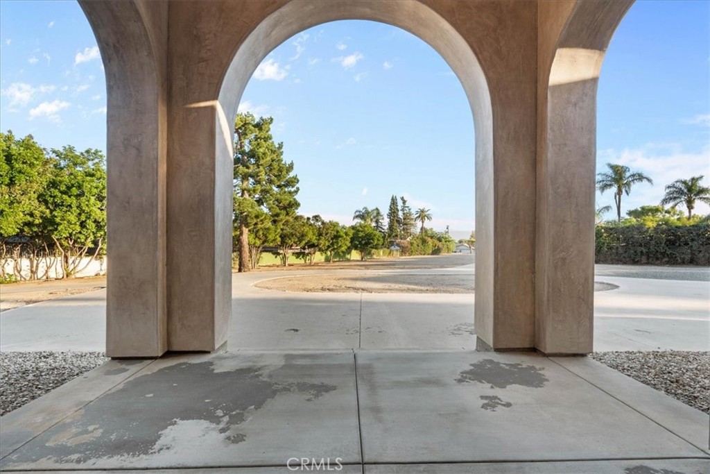 255 W 21st Street