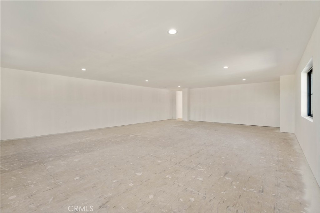 255 W 21st Street