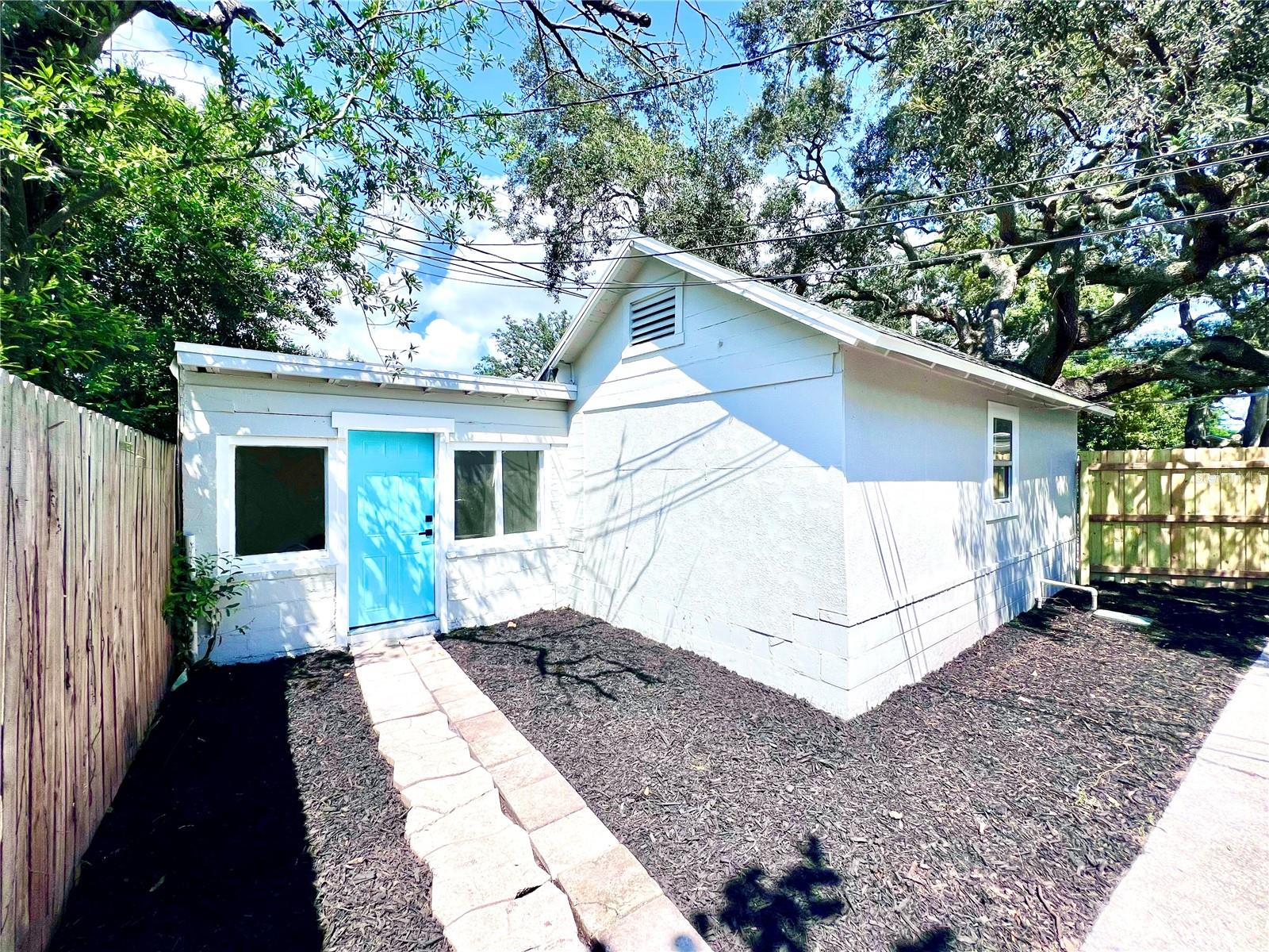 2427 32ND AVE N
