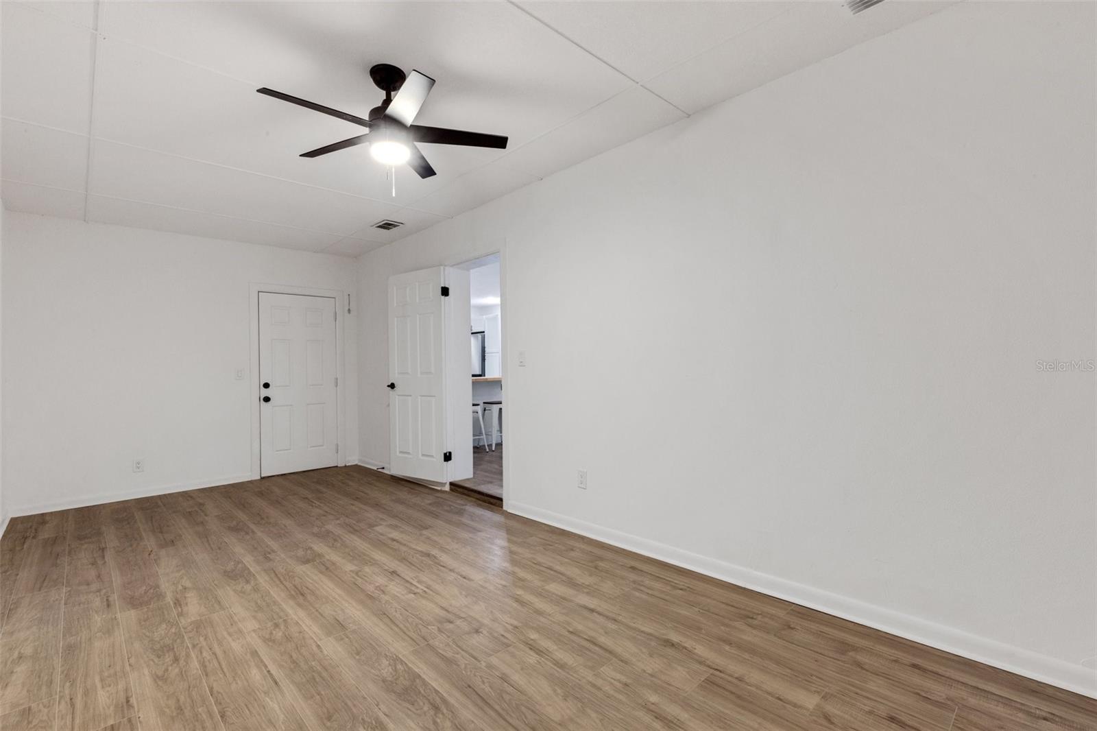 375 ROOSEVELT AVENUE