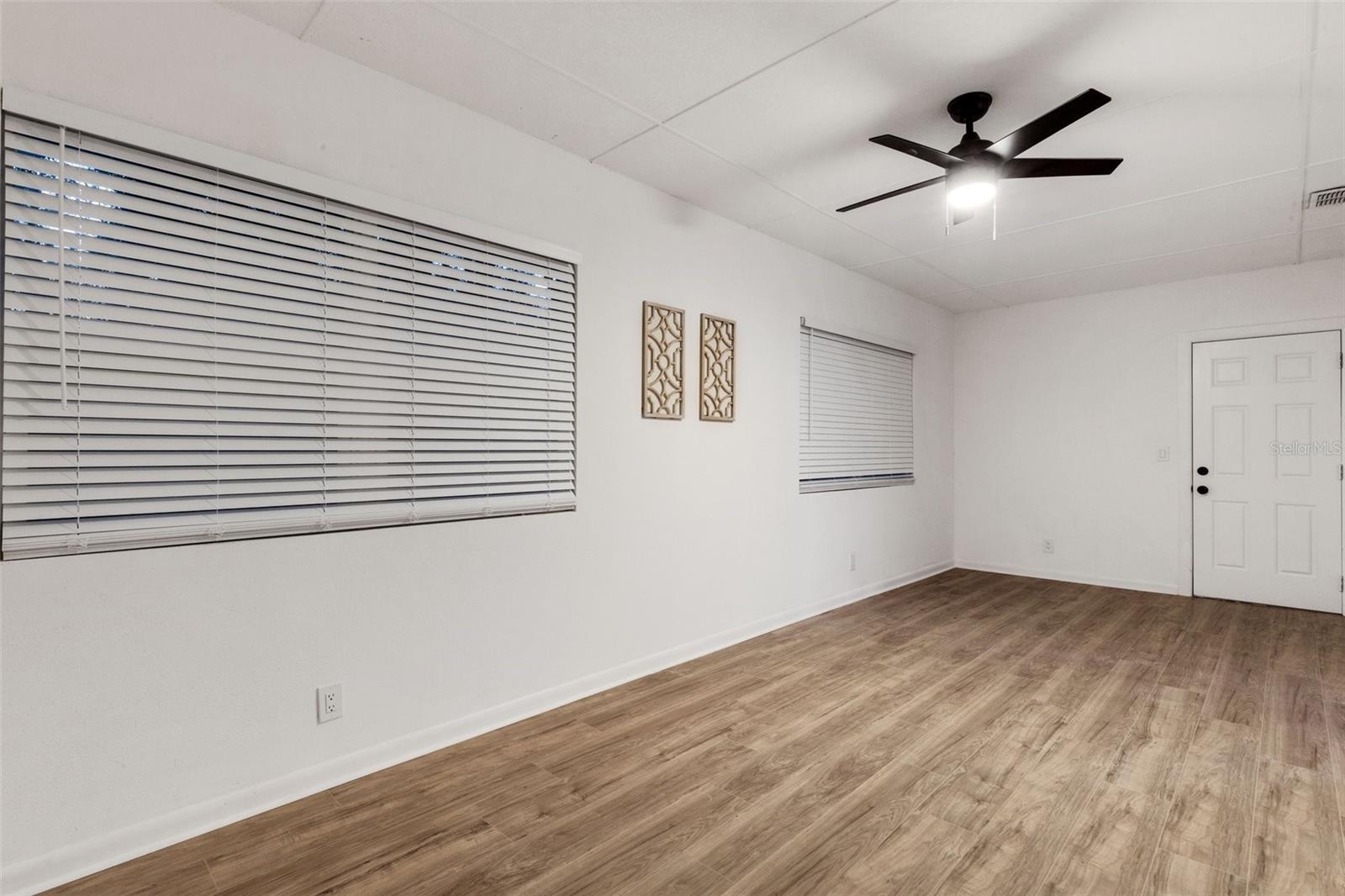375 ROOSEVELT AVENUE