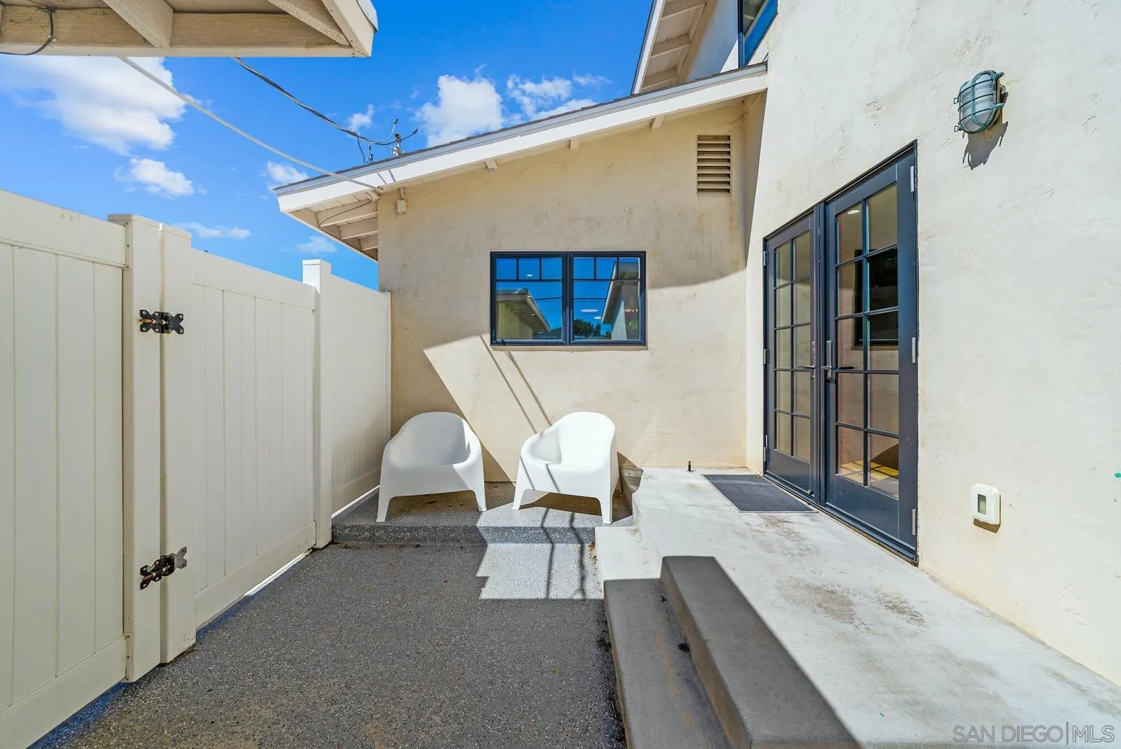 229 Carnation Avenue