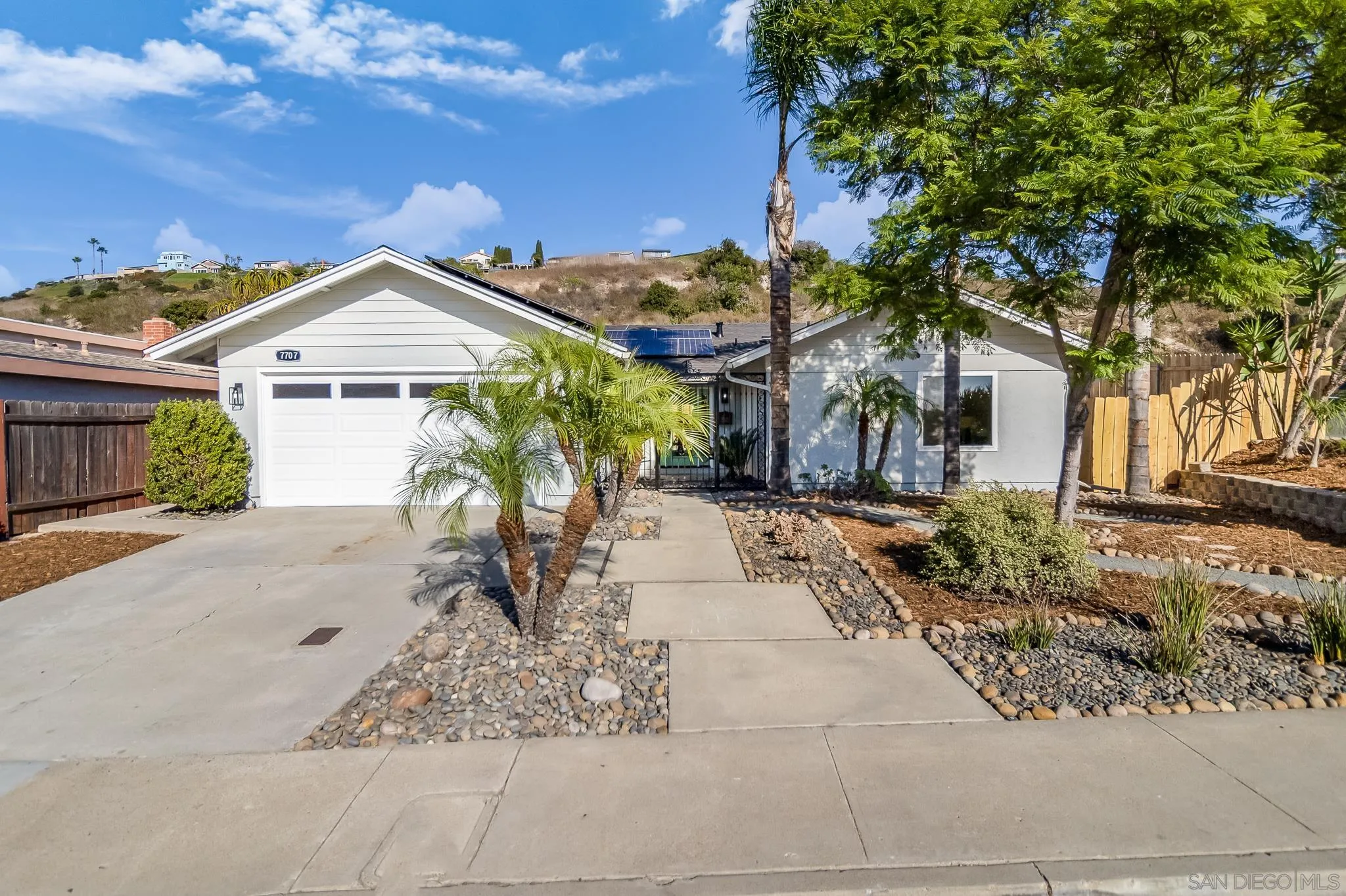7707 Hillandale Dr