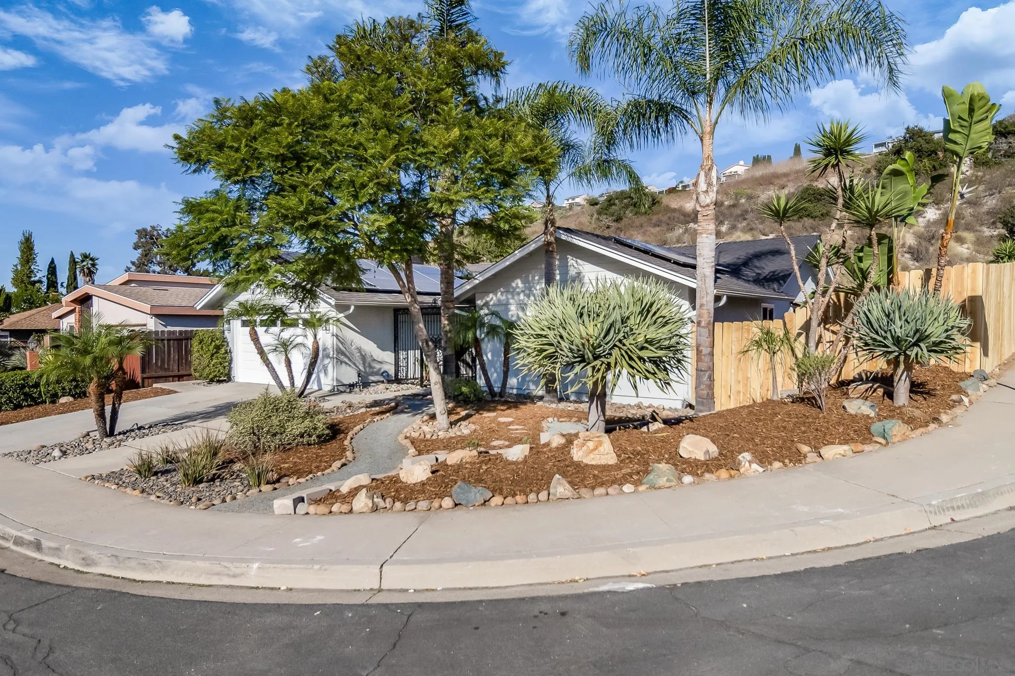 7707 Hillandale Dr
