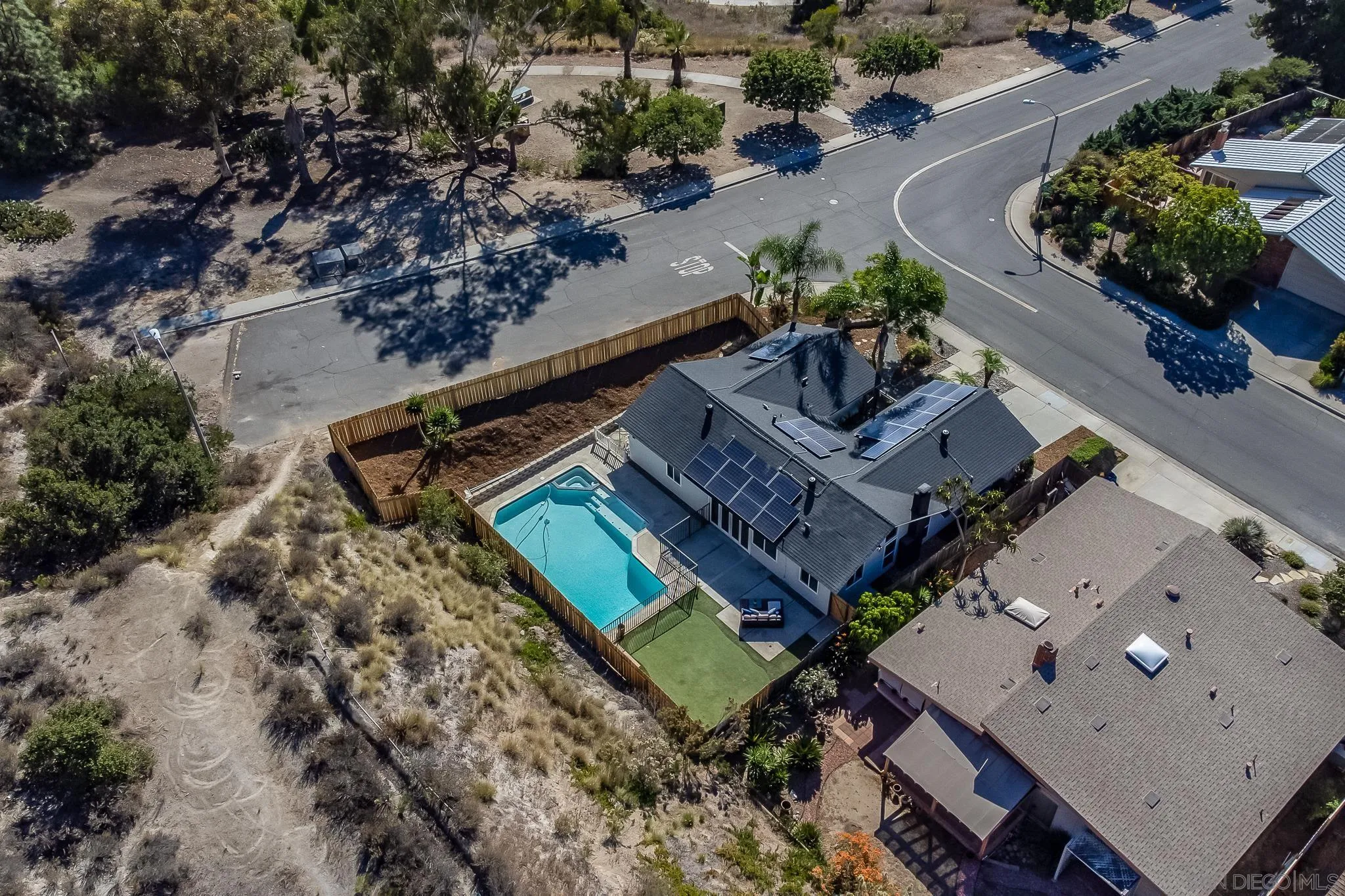7707 Hillandale Dr