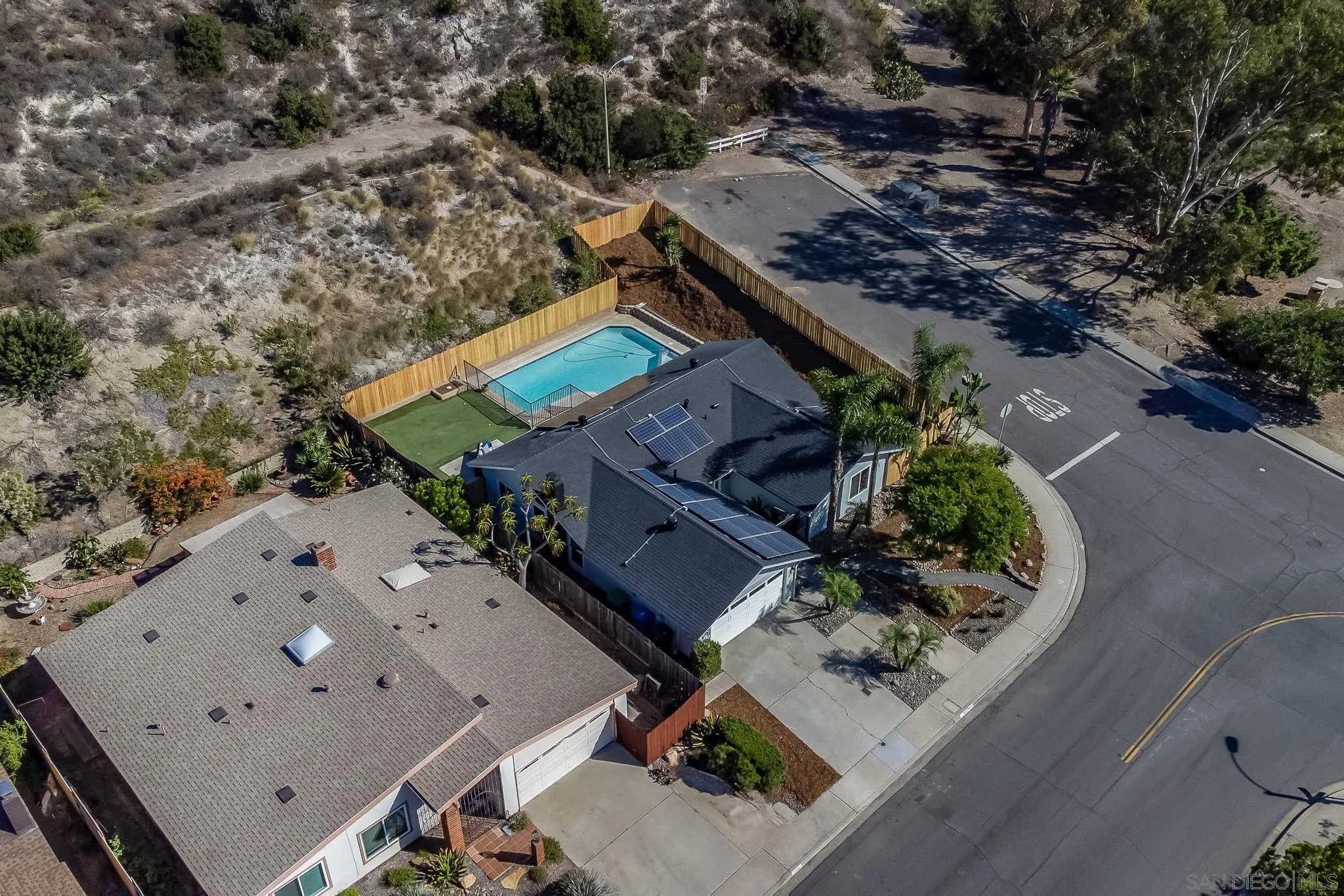 7707 Hillandale Dr
