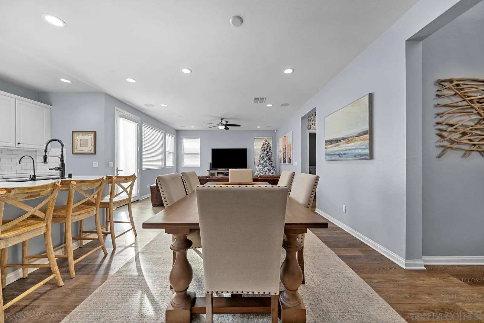 1055 Sea Glass Way