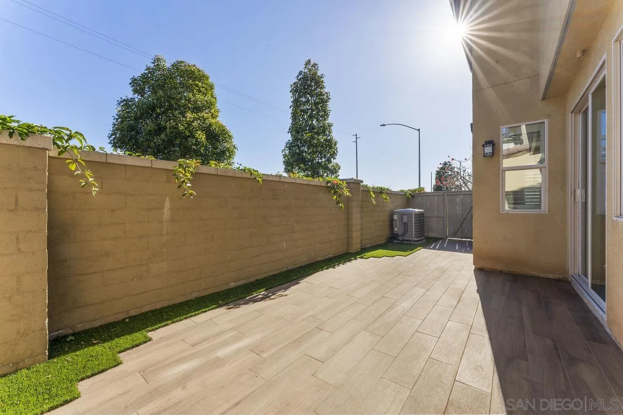 1073 Sea Glass Way