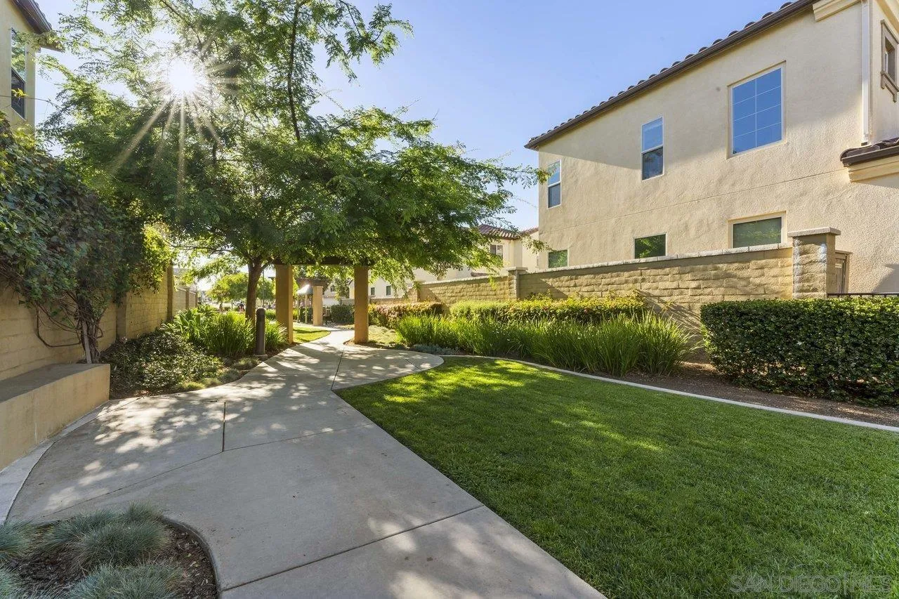 1073 Sea Glass Way