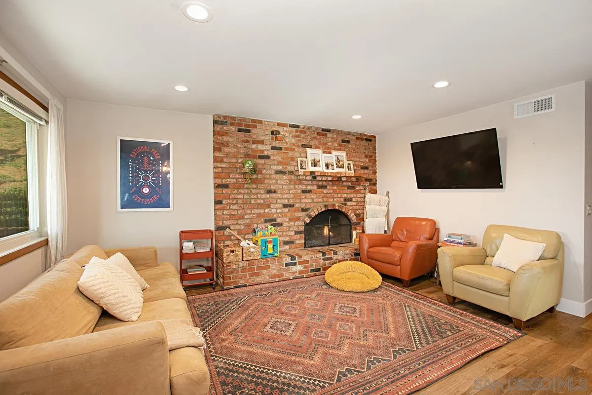 3410 Saddle Drive