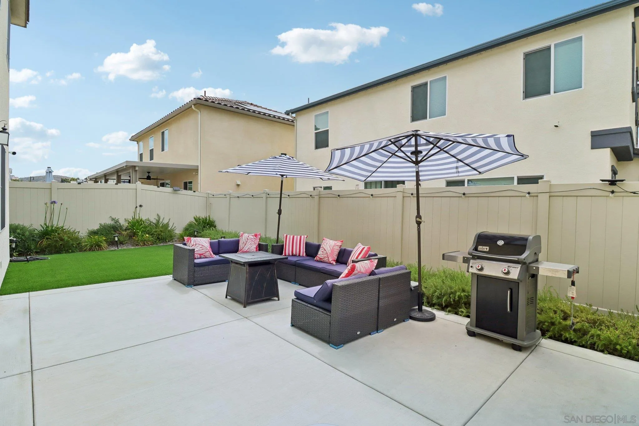 10645 Rhodes Ln