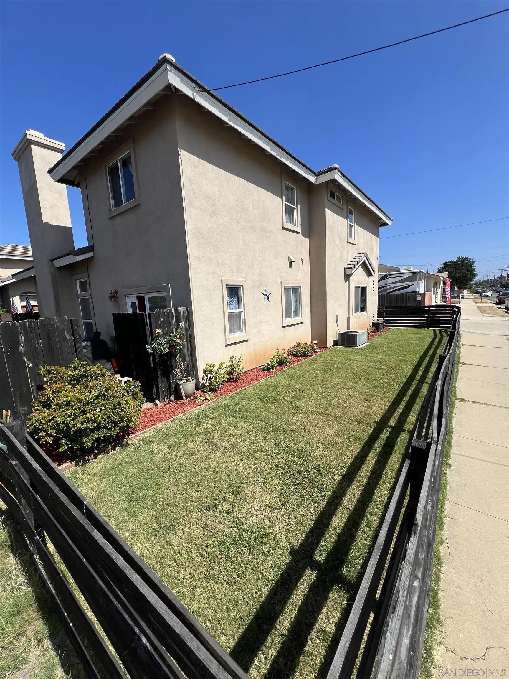 1162 Grove Ave