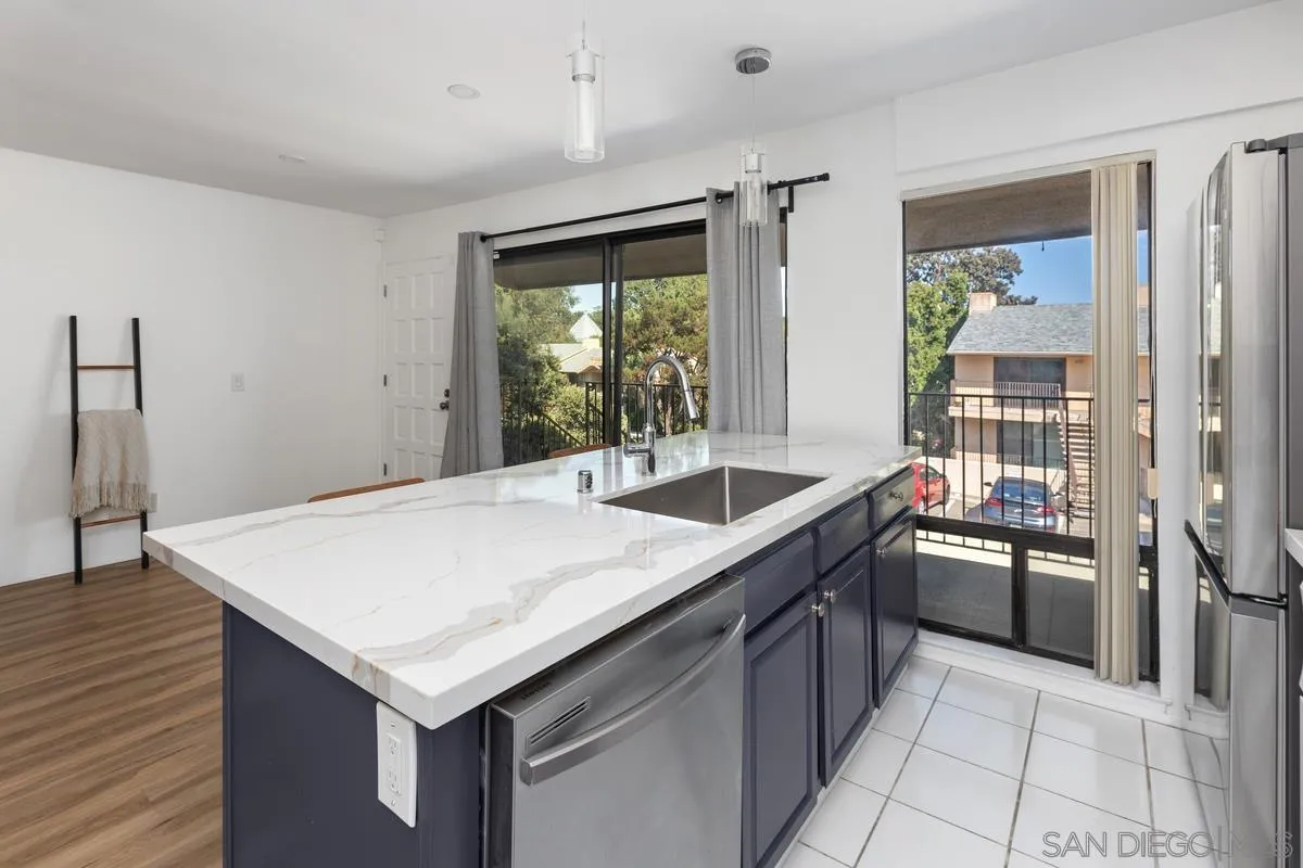 4269 5th Ave