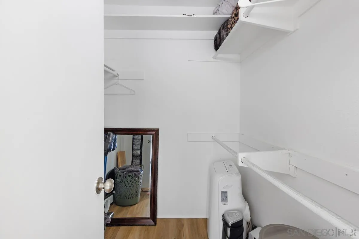 4269 5th Ave