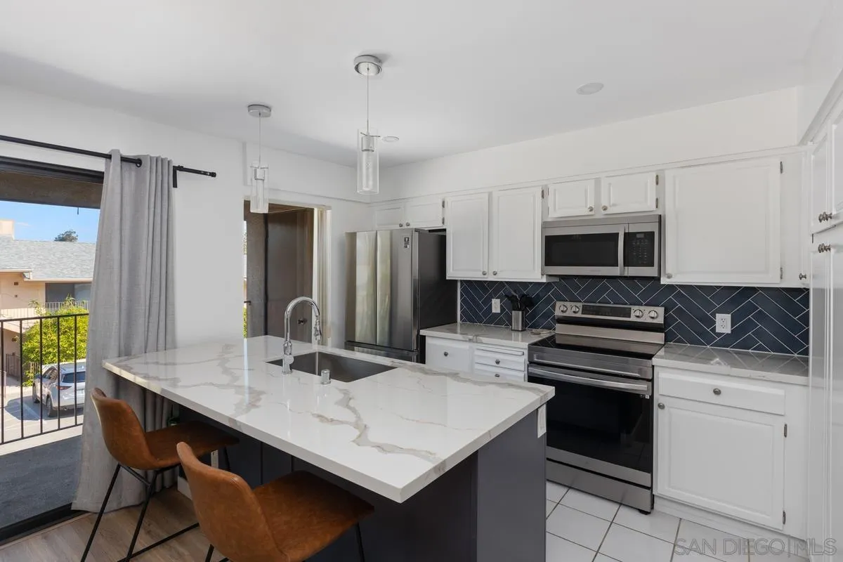 4269 5th Ave