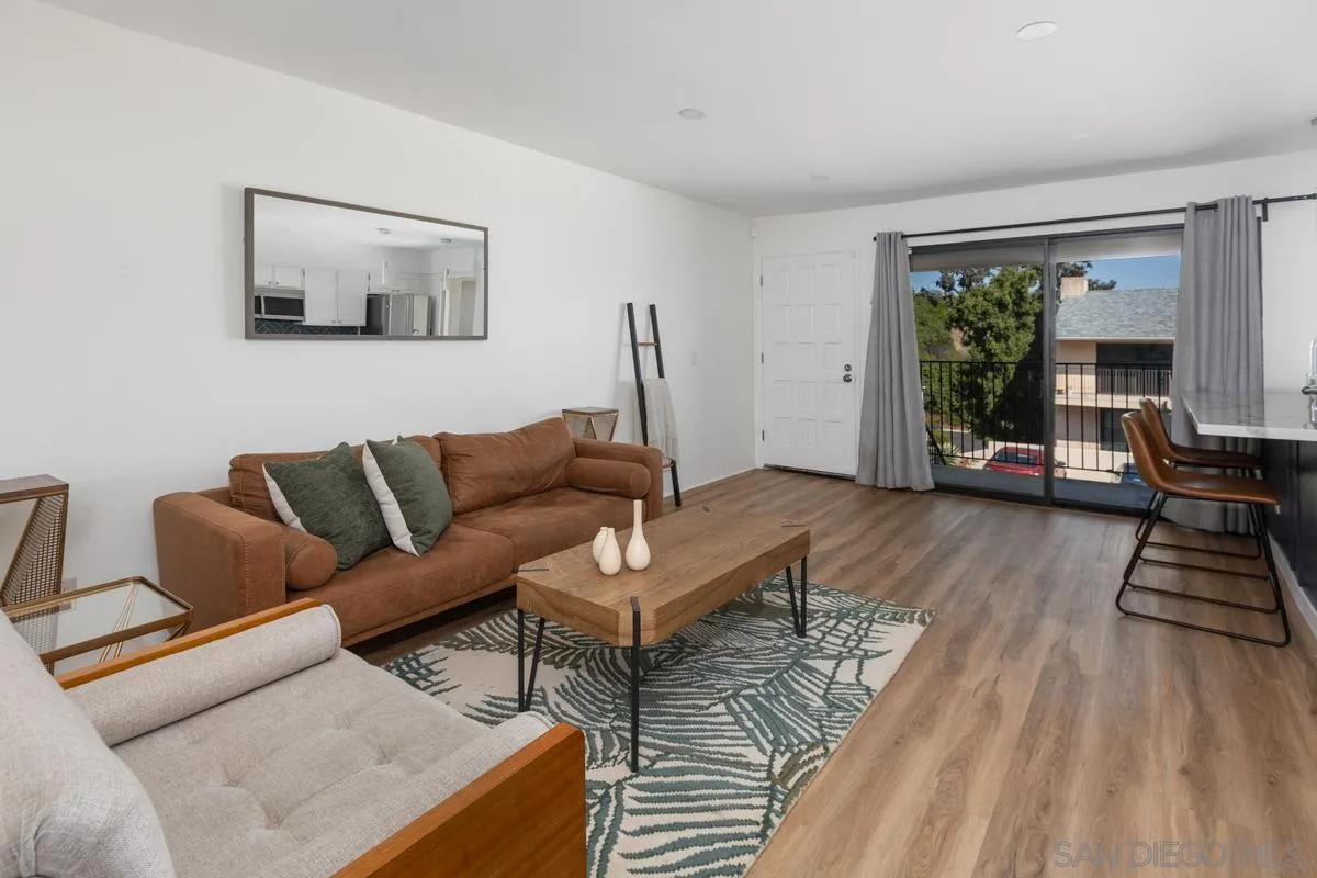 4269 5th Ave
