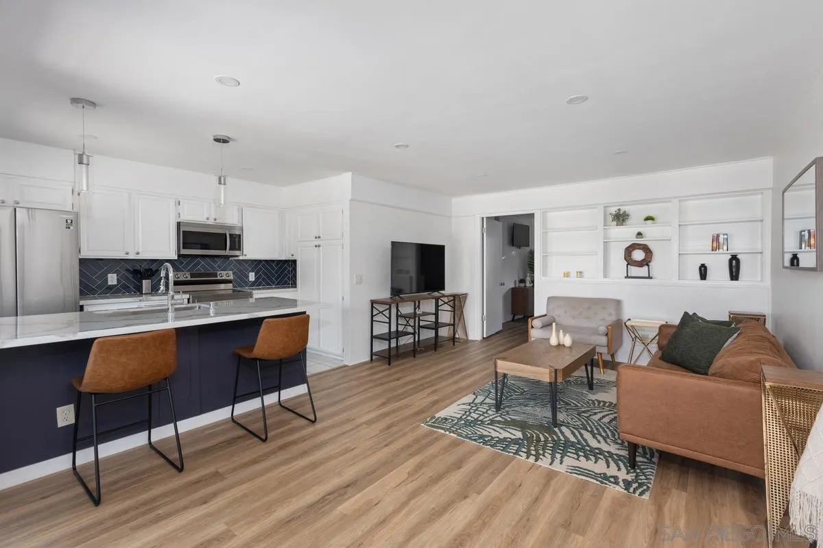 4269 5th Ave