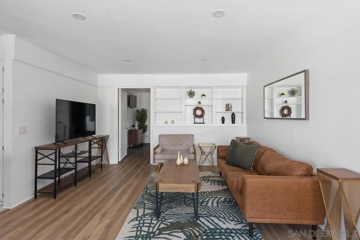 4269 5th Ave