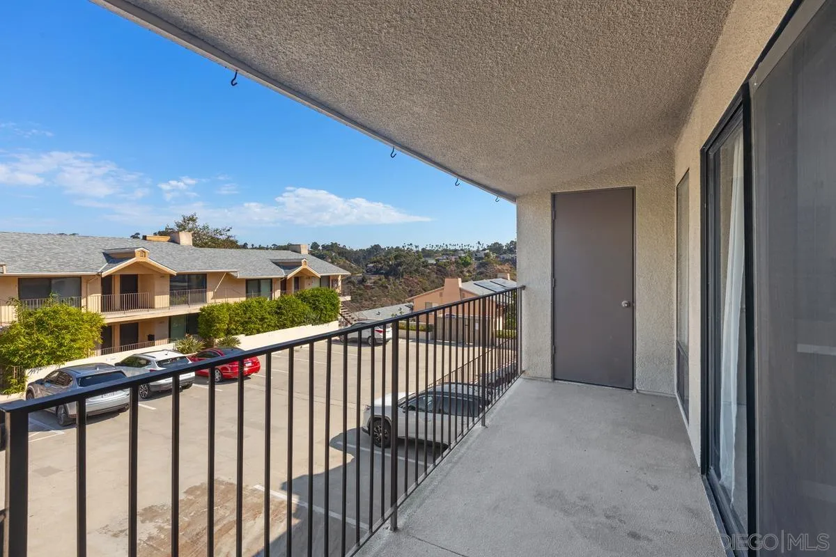 4269 5th Ave