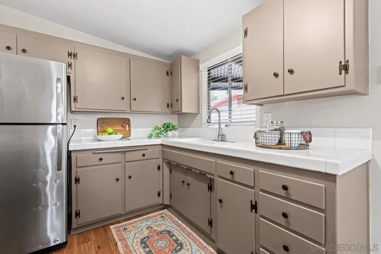 450-52 8th St