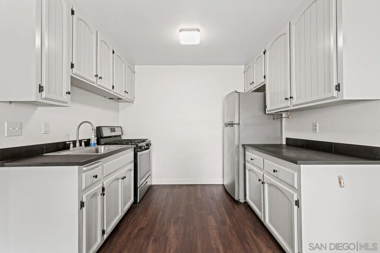 450-52 8th St