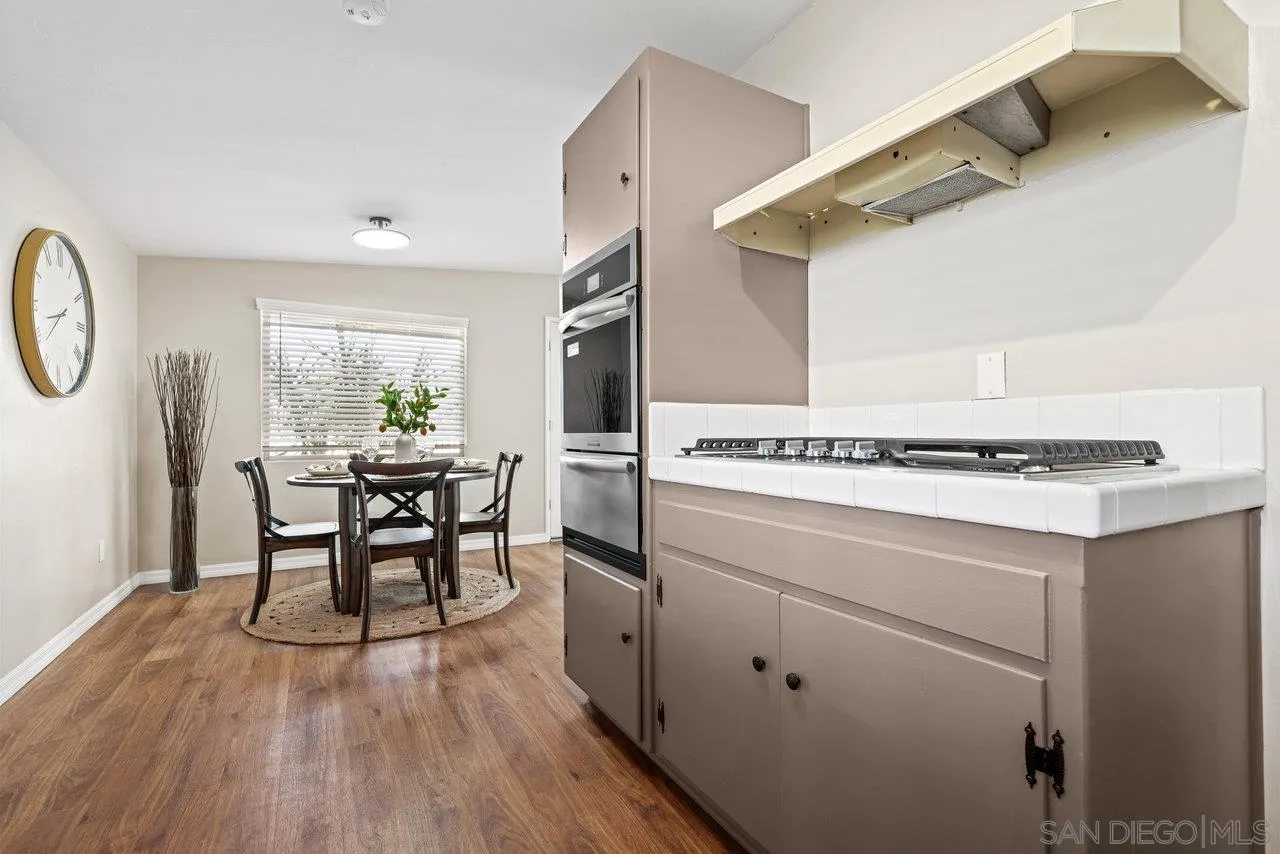 450-52 8th St
